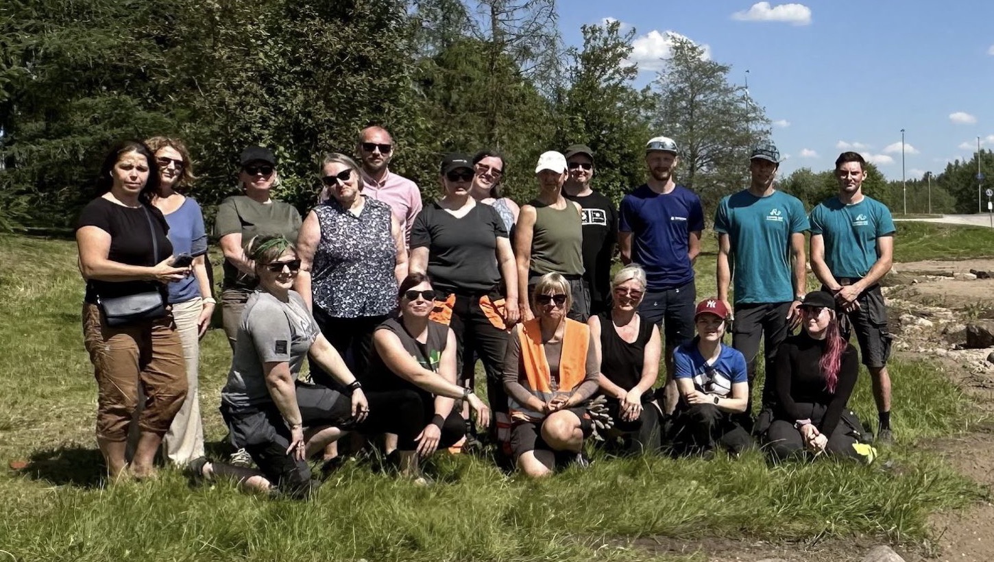 LANECO – Landscapers' new competencies for urban greening 1 LANECO projekti osalejad Valgas kestliku sademeveelahenduse rajamisel